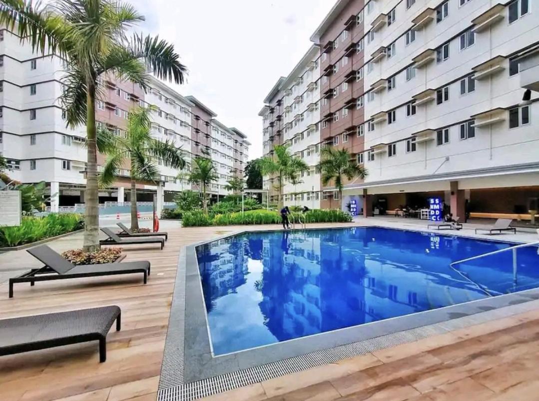 Staycation Ni Inday Trece Martires Экстерьер фото