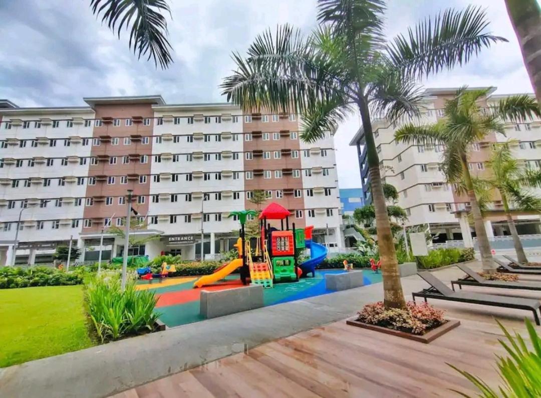 Staycation Ni Inday Trece Martires Экстерьер фото
